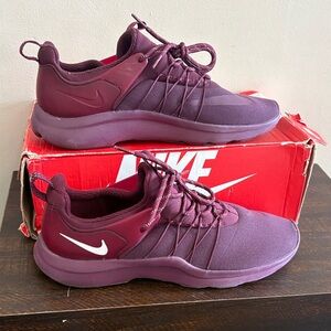Nike Men's Darwin Plum Sneakers